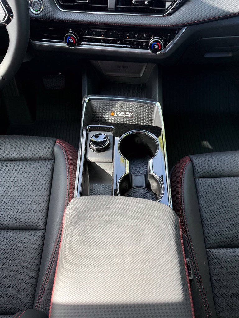 New 2027 Chevrolet Equinox RS w/ Safety and Technology Package AWD/4WD image 21