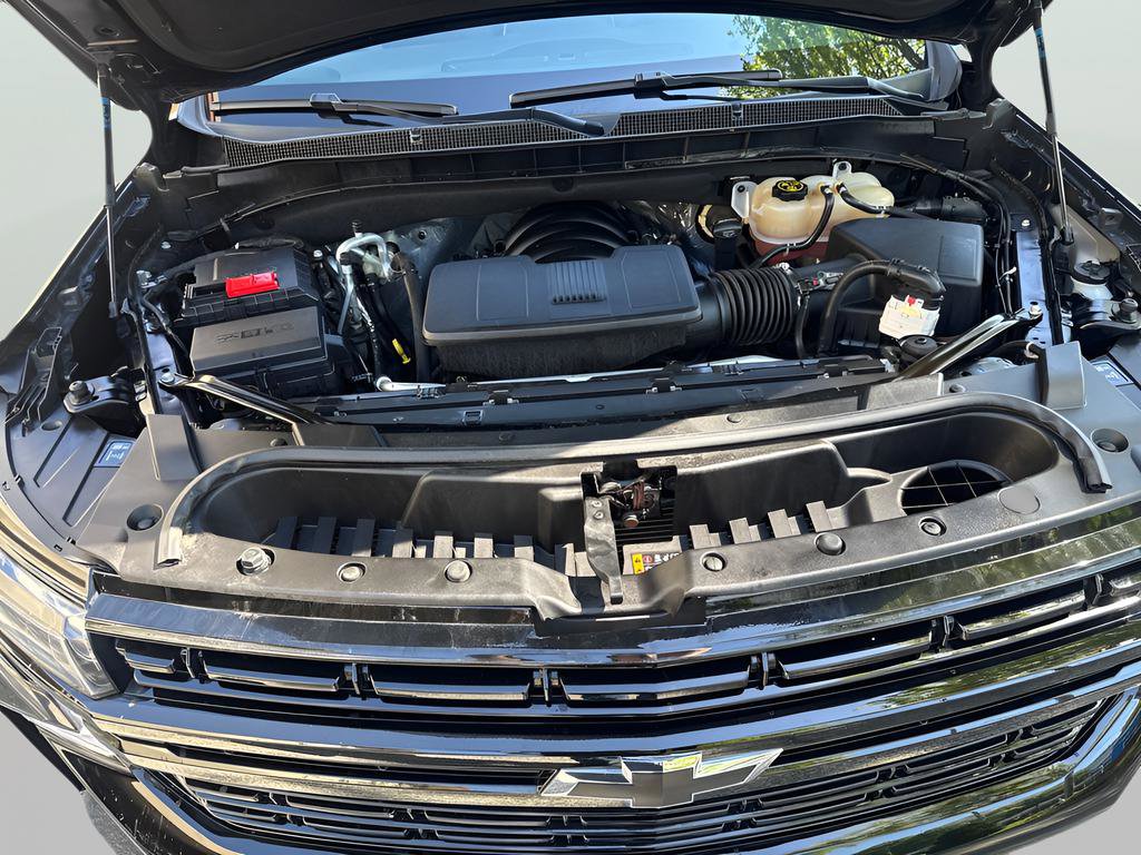 Used 2024 Chevrolet Tahoe RST w/ Luxury Package AWD/4WD image 16