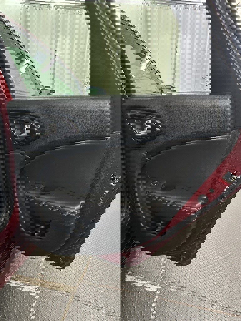 Used 2016 Chrysler 200 S w/ Navigation & Sound Group I image 35