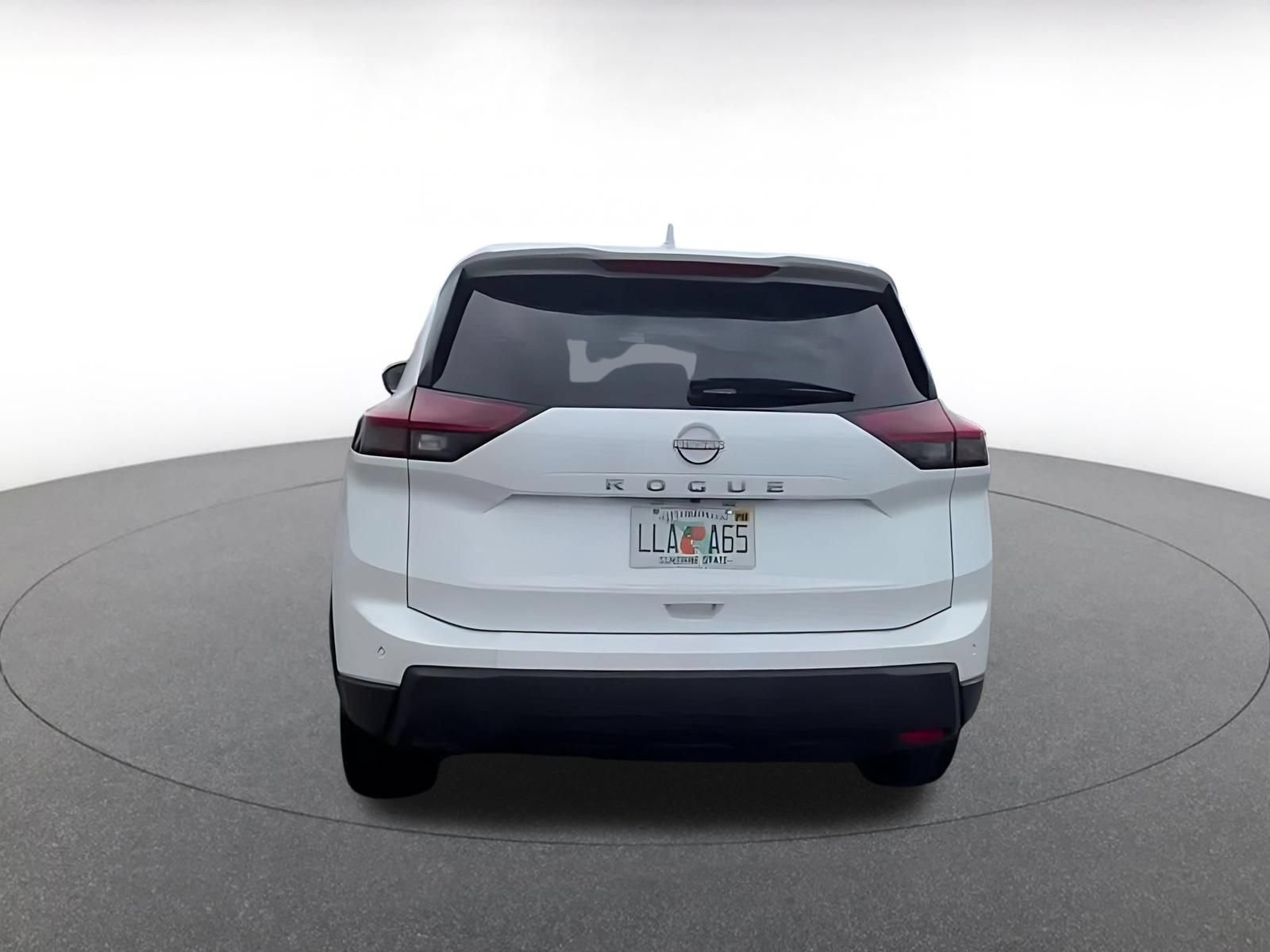 Used 2025 Nissan Rogue SV FWD image 12