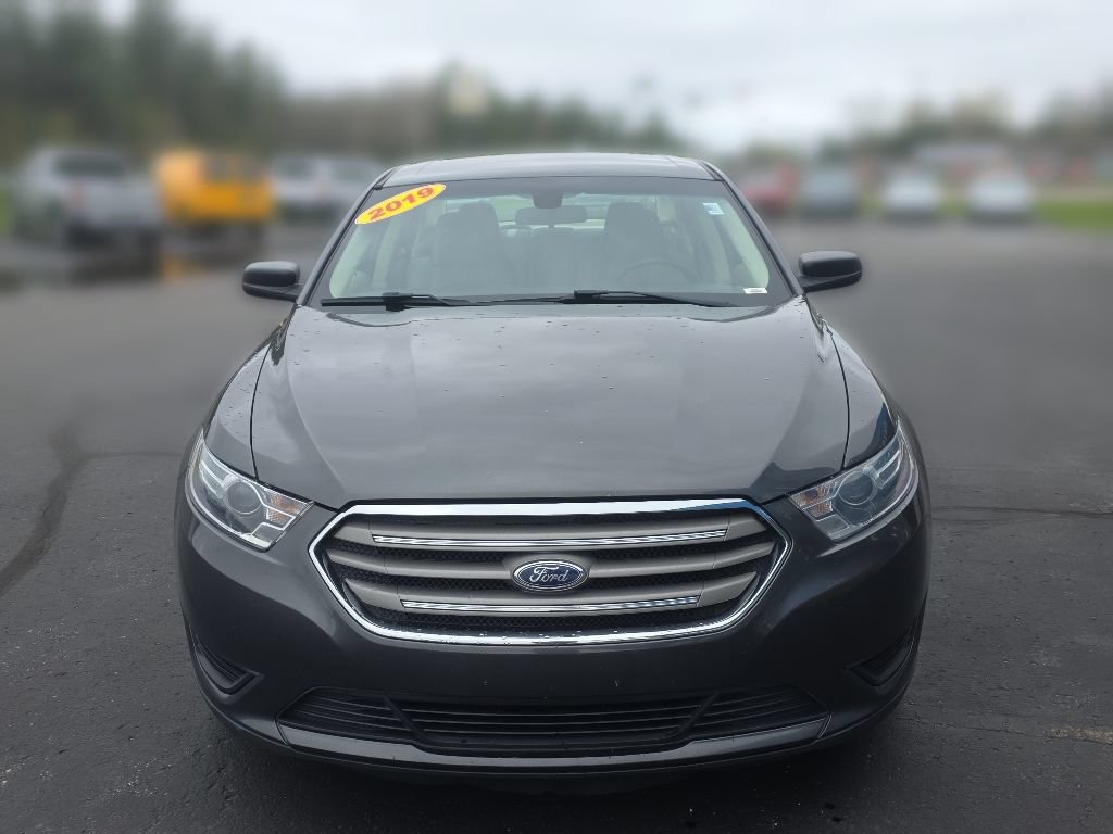 Used 2019 Ford Taurus SE FWD image 10