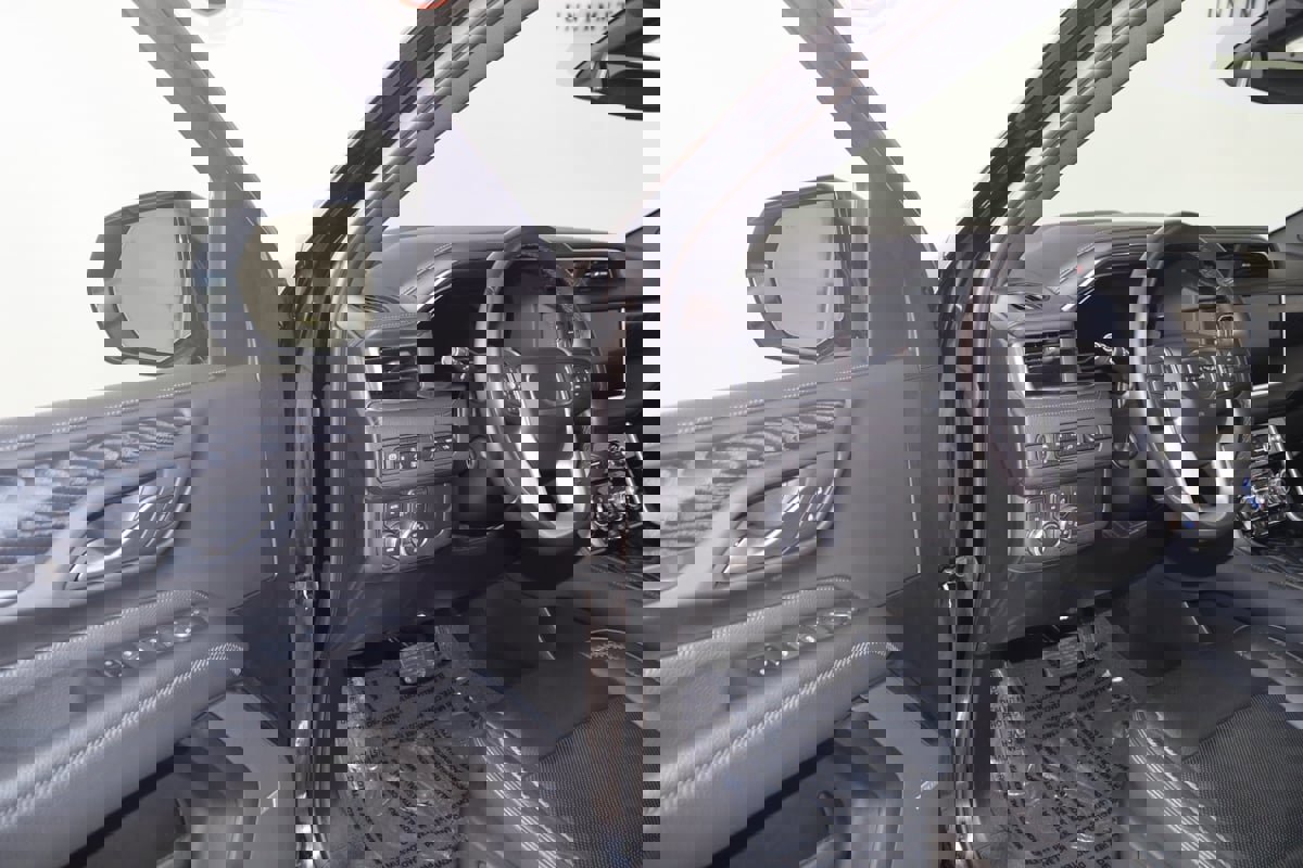 Used 2022 GMC Yukon Denali image 47