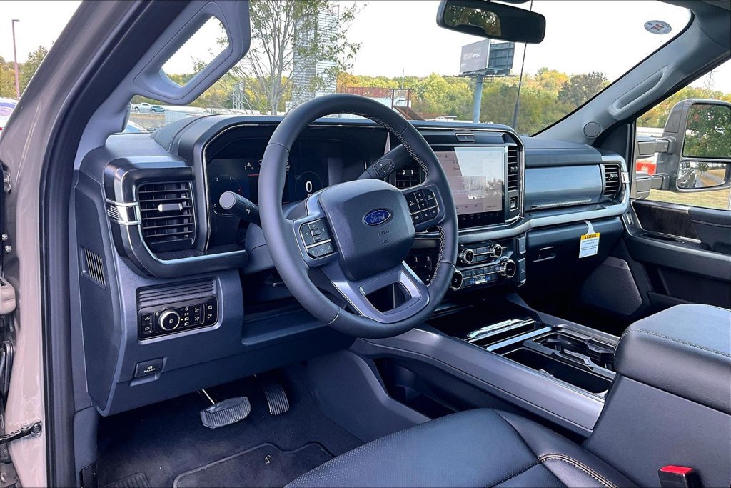 Used 2027 Ford F450 Lariat AWD/4WD image 5