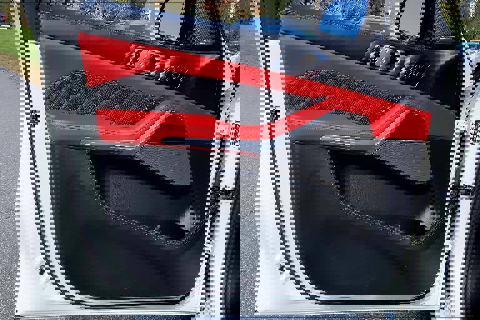 Used 2022 BMW X5 M w/ Executive Package image 21