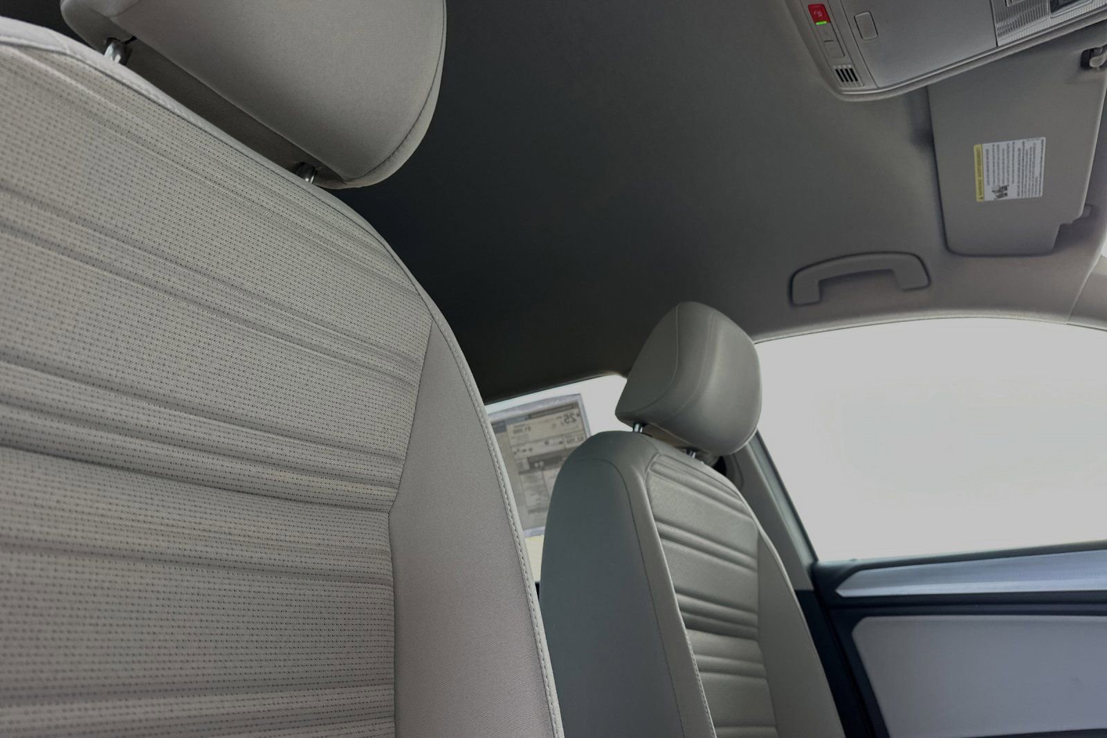 Used 2024 Volkswagen Tiguan S image 17