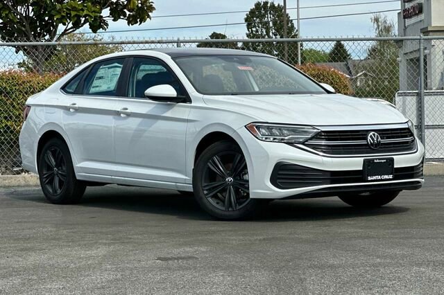 New 2024 Volkswagen Jetta SE image 2