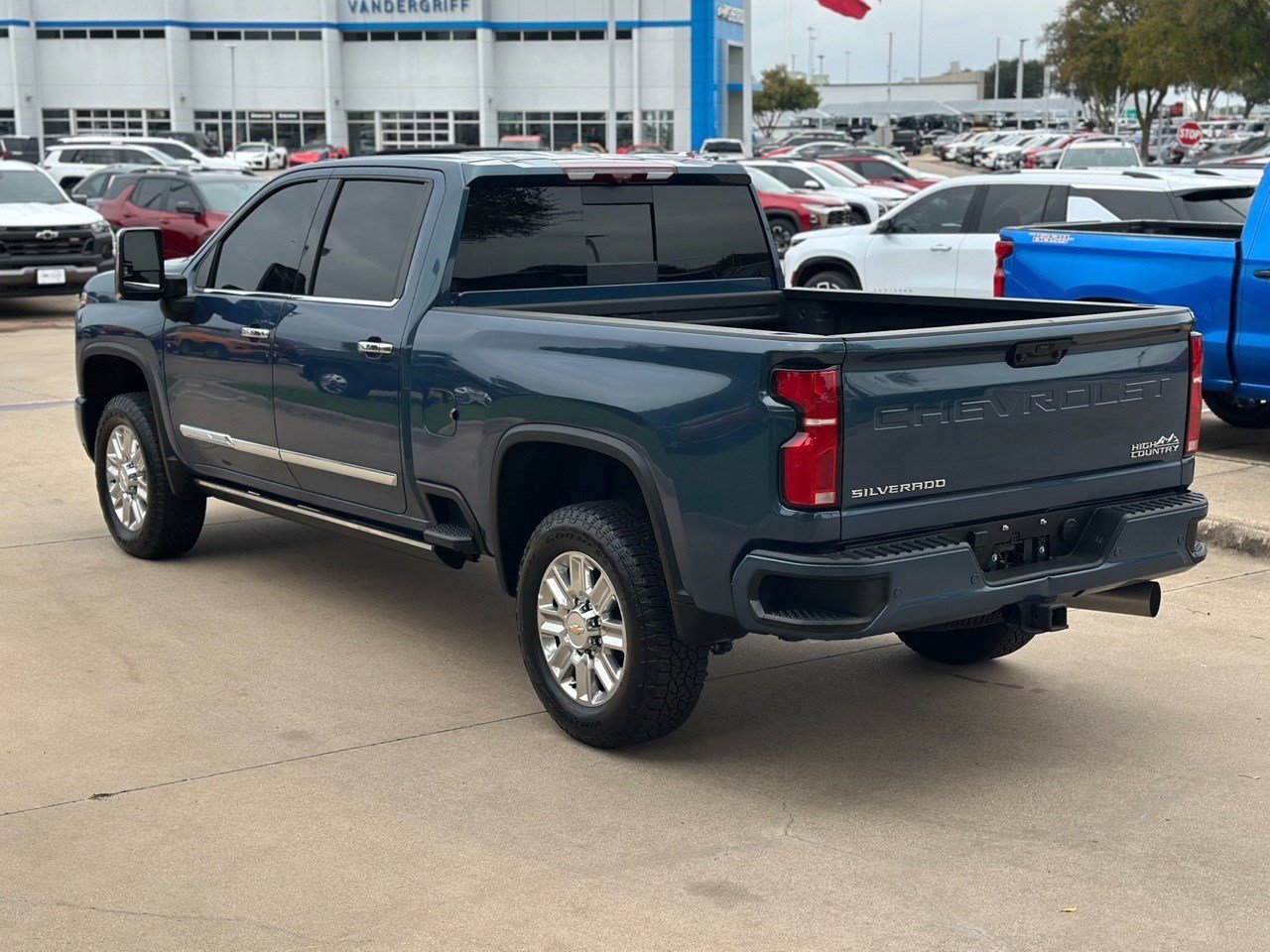 Certified 2025 Chevrolet Silverado 2500 High Country w/ Technology Package image 18