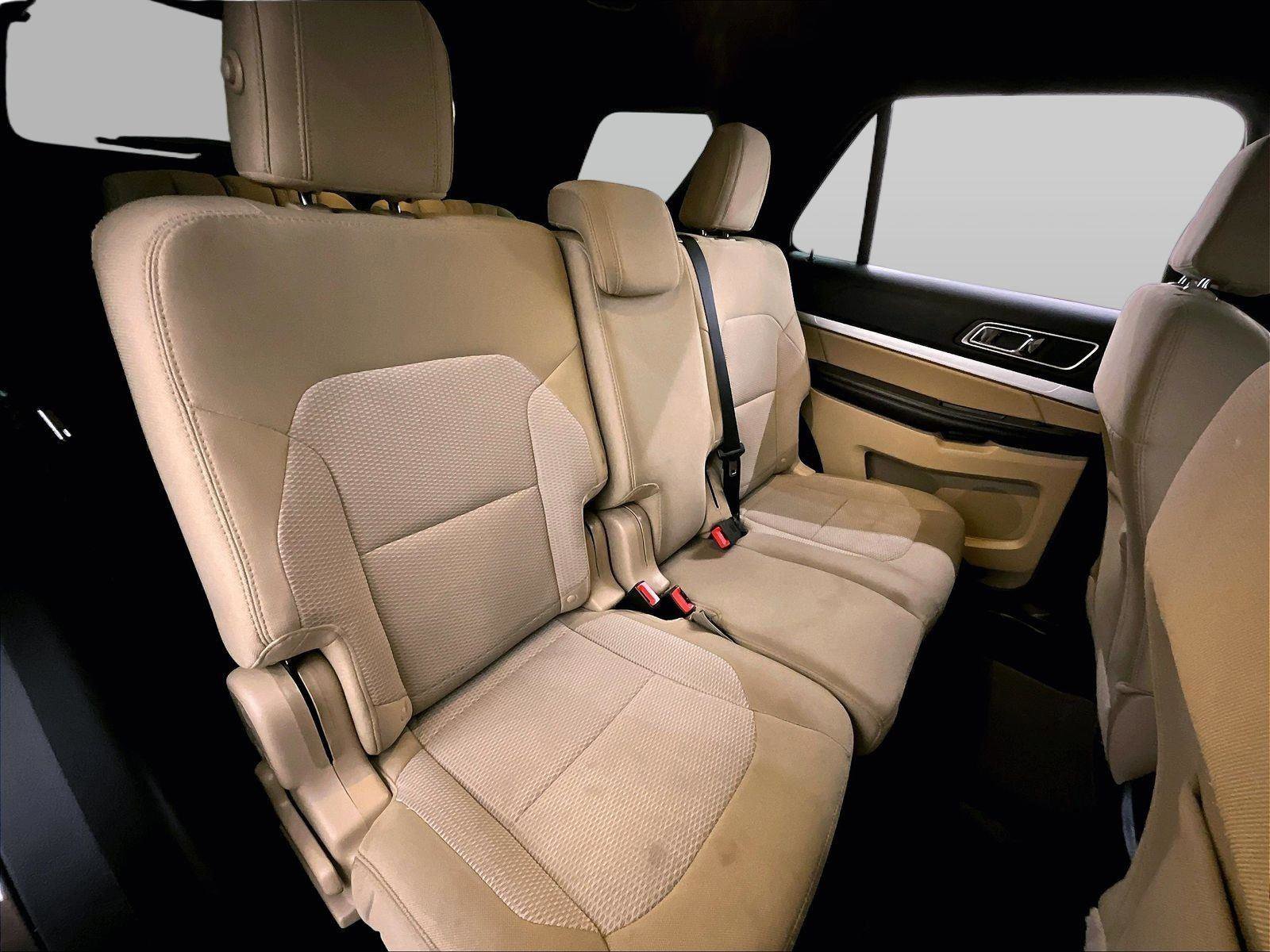 Used 2016 Ford Explorer XLT w/ Equipment Group 201A image 26