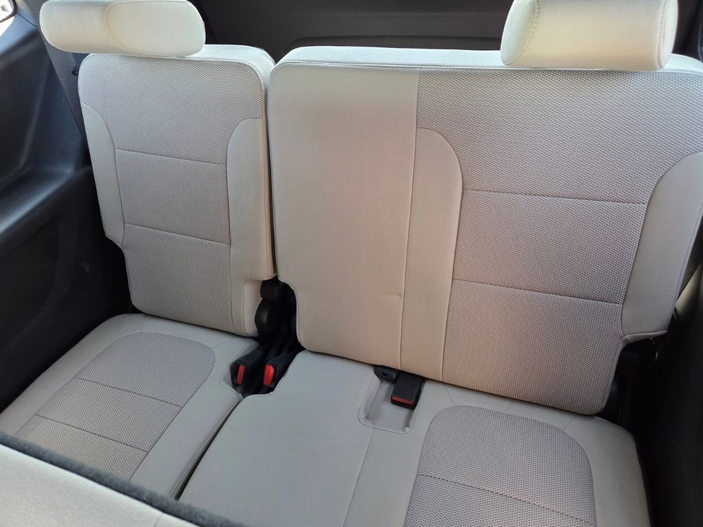 Certified 2023 Chevrolet Traverse LS w/ Midnight/Sport Edition image 7