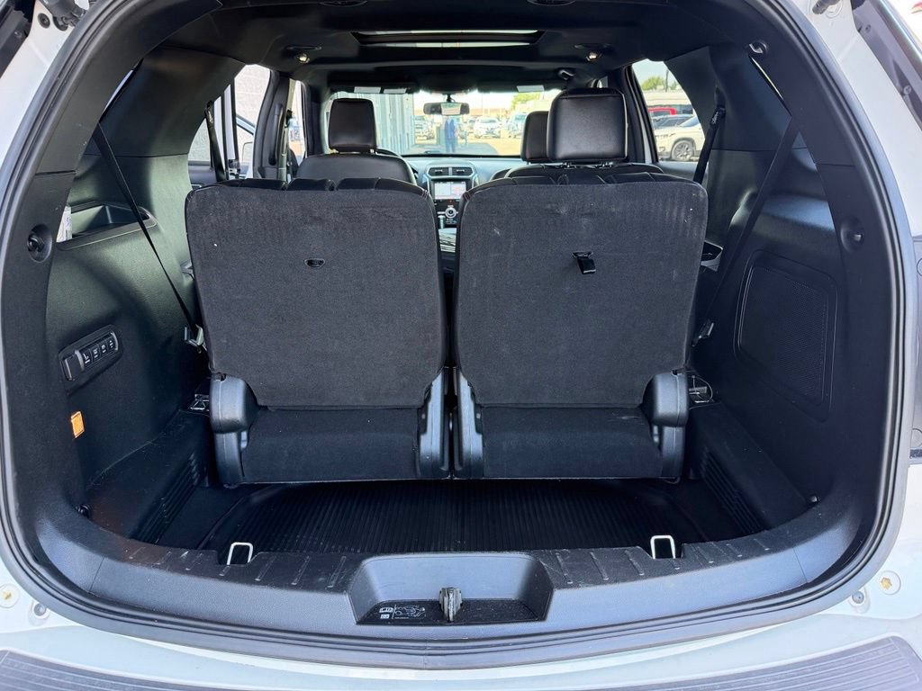 Used 2019 Ford Explorer Sport w/ Equipment Group 401A AWD/4WD image 19