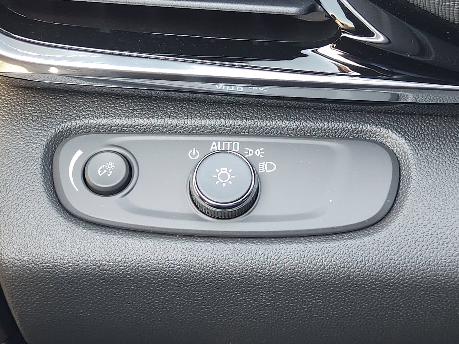New 2026 Buick Envista Sport Touring w/ Convenience I Package FWD image 26