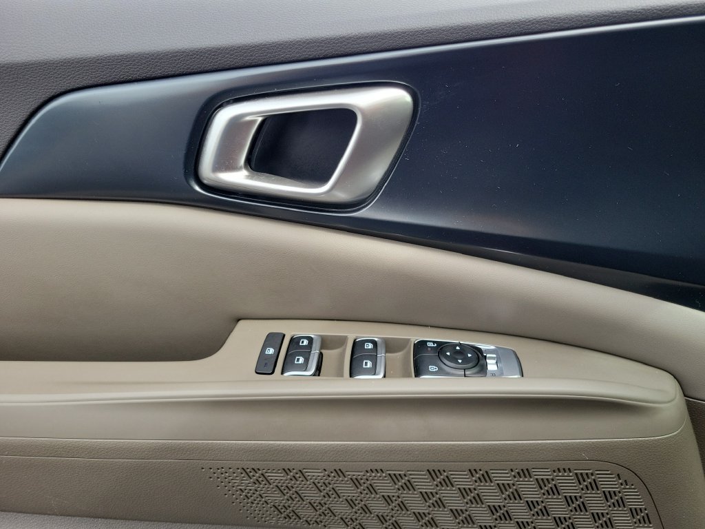 Used 2026 Kia Carnival FWD image 21