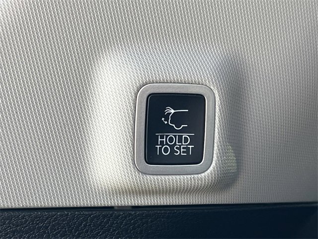 Certified 2023 Jeep Grand Cherokee Limited w/ Black Appearance Package image 43