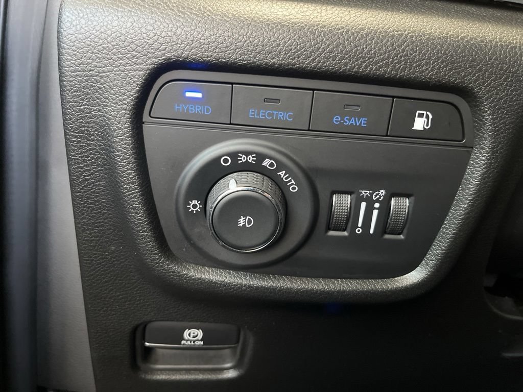Used 2023 Jeep Grand Cherokee 4WD 4xe image 14