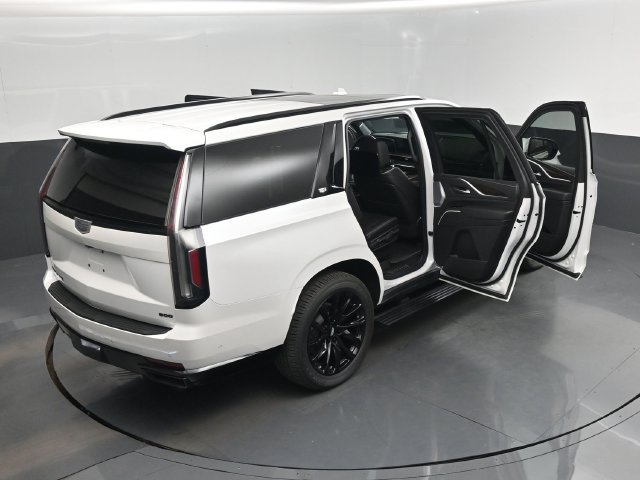 Used 2023 Cadillac Escalade Sport Platinum w/ LPO, ONYX Package AWD/4WD image 29