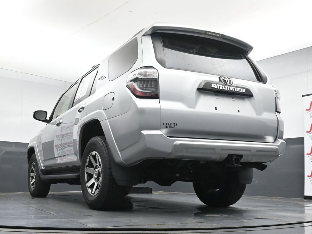 Used 2024 Toyota 4Runner TRD Off-Road AWD/4WD image 21