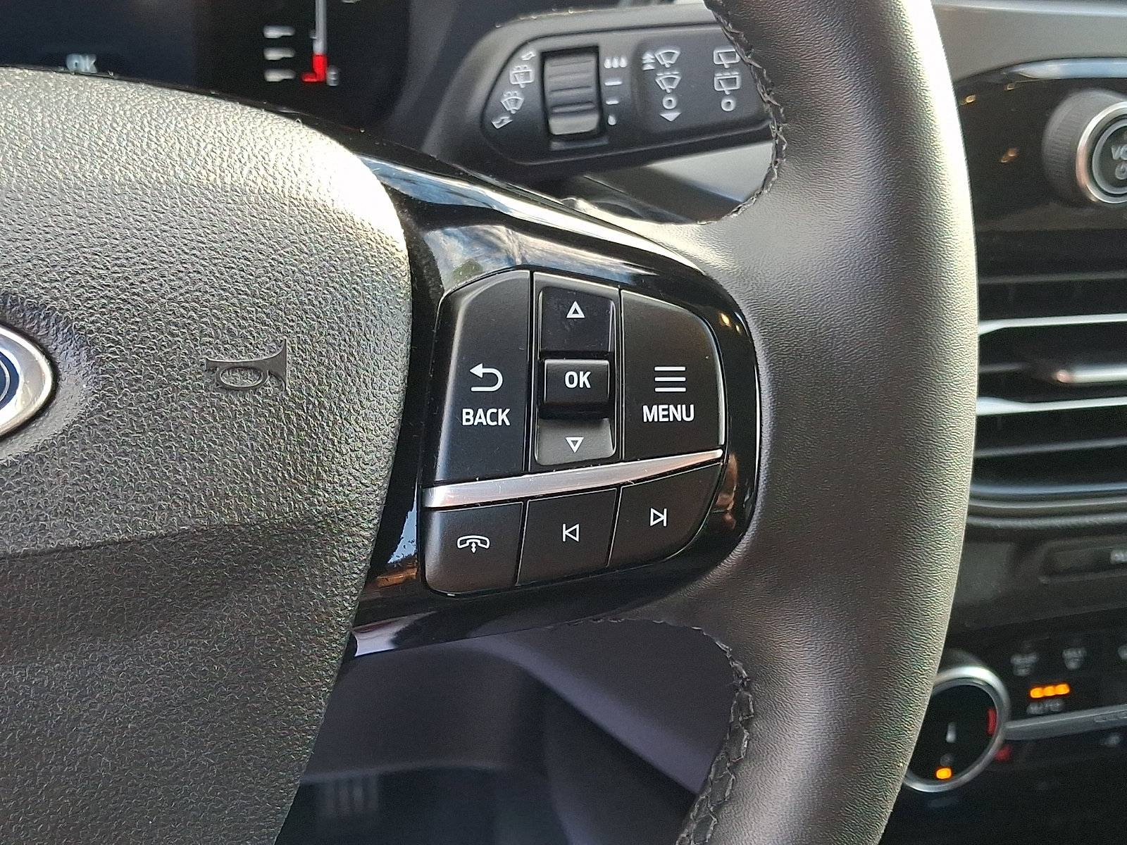 Certified 2023 Ford Escape Active AWD/4WD image 22