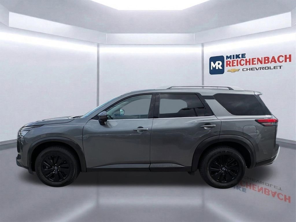 Used 2023 Nissan Pathfinder SL image 7