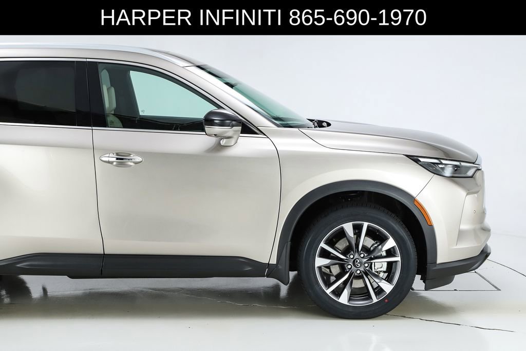 Used 2023 INFINITI QX60 Luxe w/ Vision Package FWD image 13
