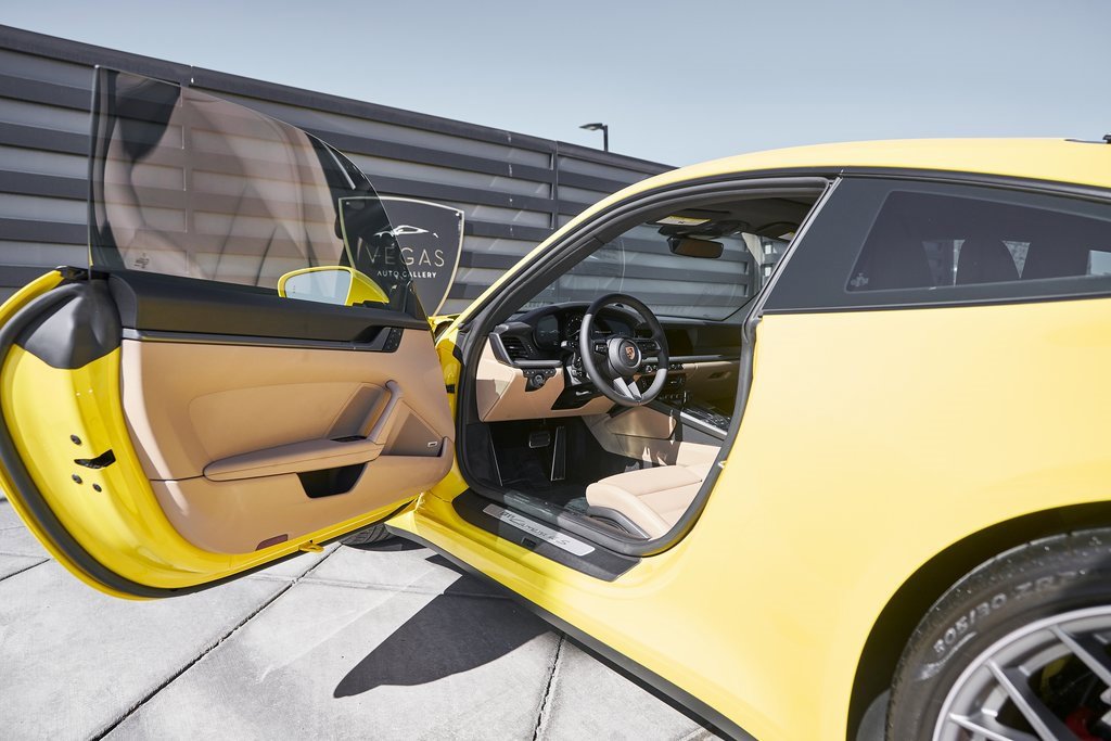 Used 2022 Porsche 911 Carrera 4S image 25