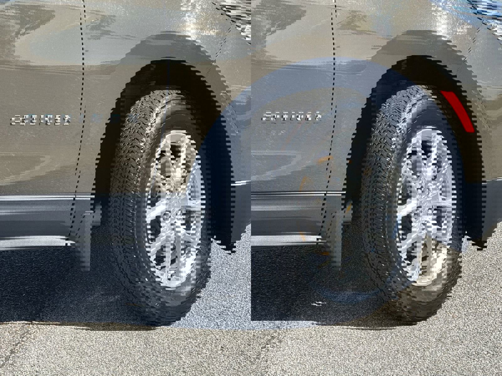 Used 2024 Chevrolet Equinox LT image 12