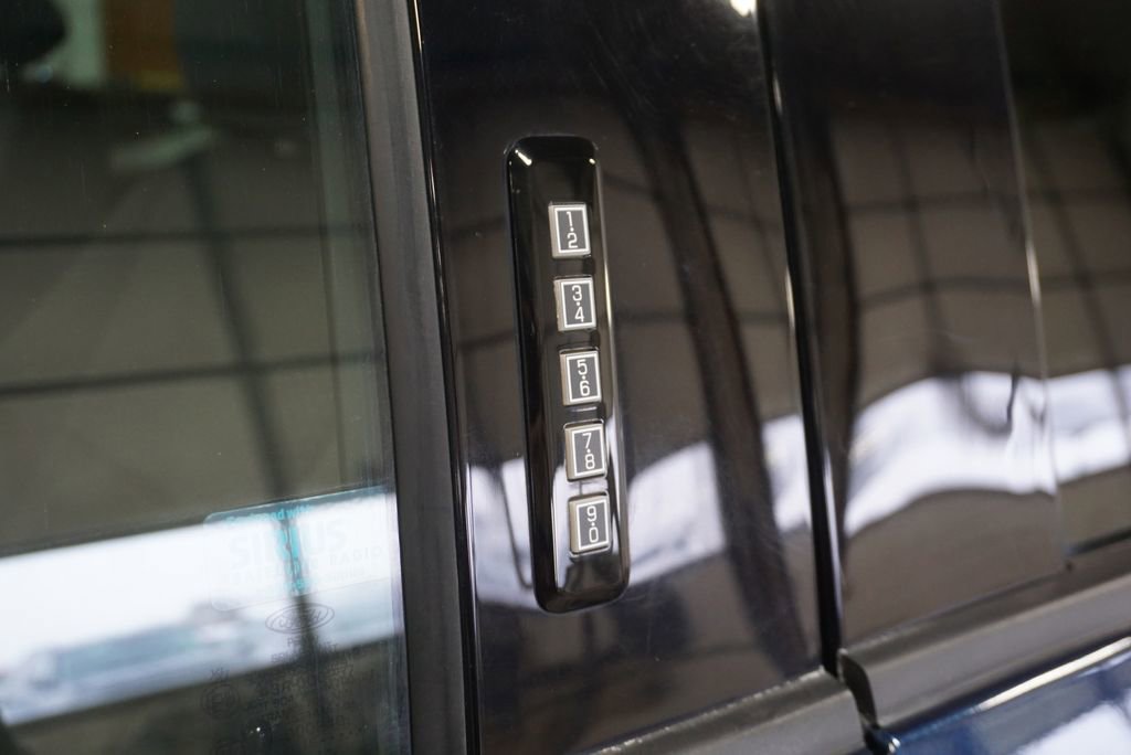 Used 2016 Ford F150 XLT image 7