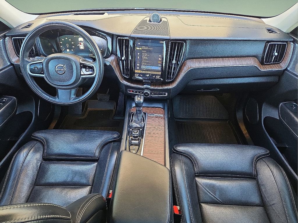 Certified 2020 Volvo XC60 T6 Inscription w/ Protection Package Premier image 18
