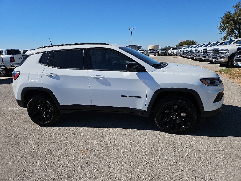 New 2027 Jeep Compass Latitude AWD/4WD image 9