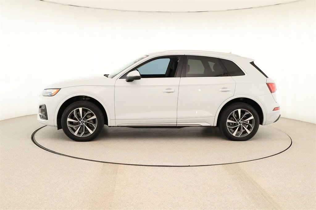 Used 2021 Audi Q5 2.0T Premium w/ Convenience Package image 2