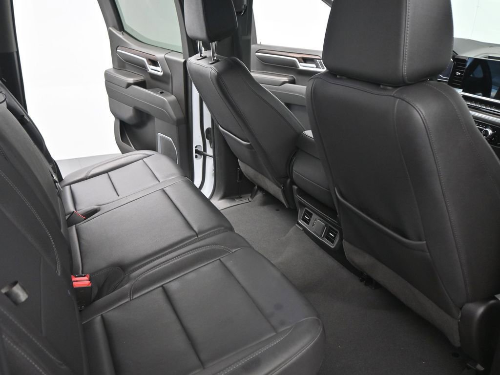 Used 2024 GMC Sierra 1500 SLT image 19