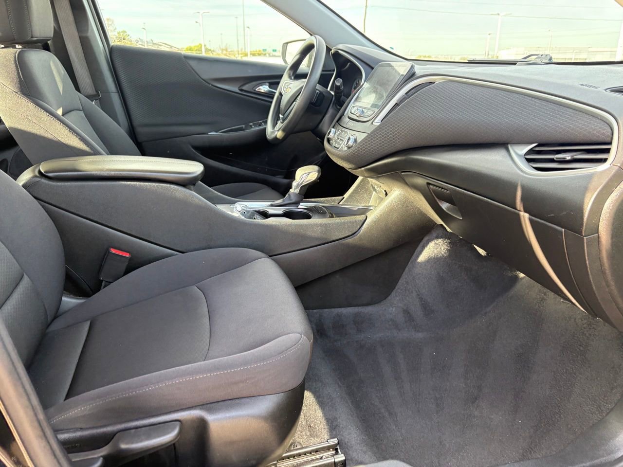Used 2024 Chevrolet Malibu LT image 33