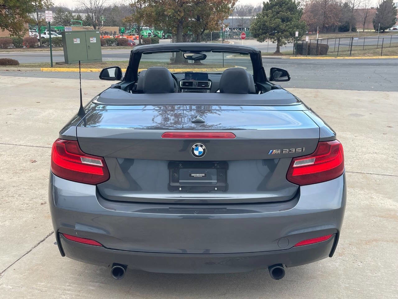 Used 2016 BMW M235i Convertible w/ Technology Package image 4