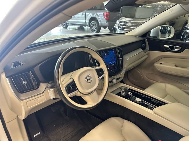 Used 2023 Volvo XC60 B5 Plus AWD/4WD image 20