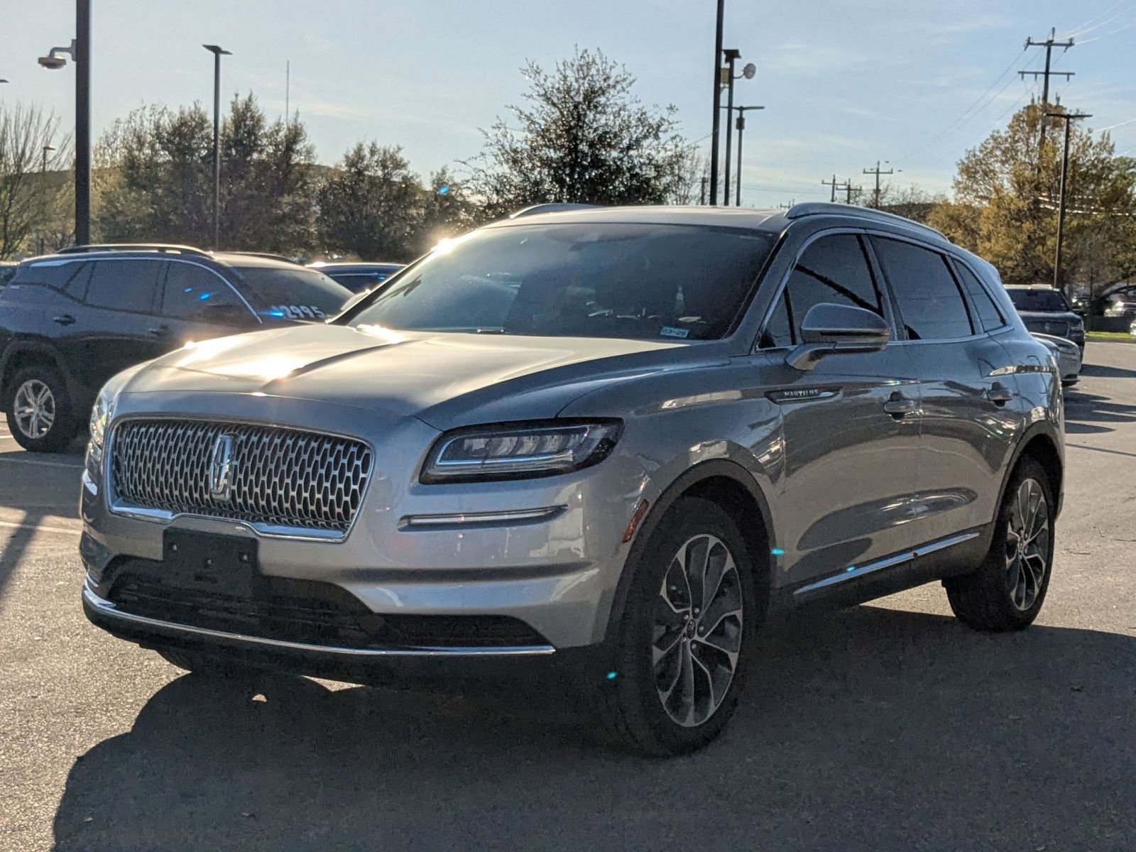 Used 2023 Lincoln Nautilus Reserve image 7