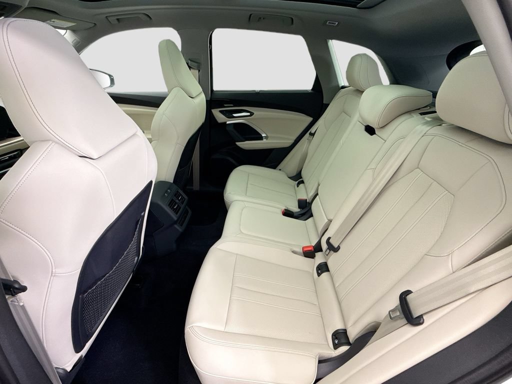 Certified 2025 Audi Q5 Premium Plus w/ Premium Plus AWD/4WD image 21