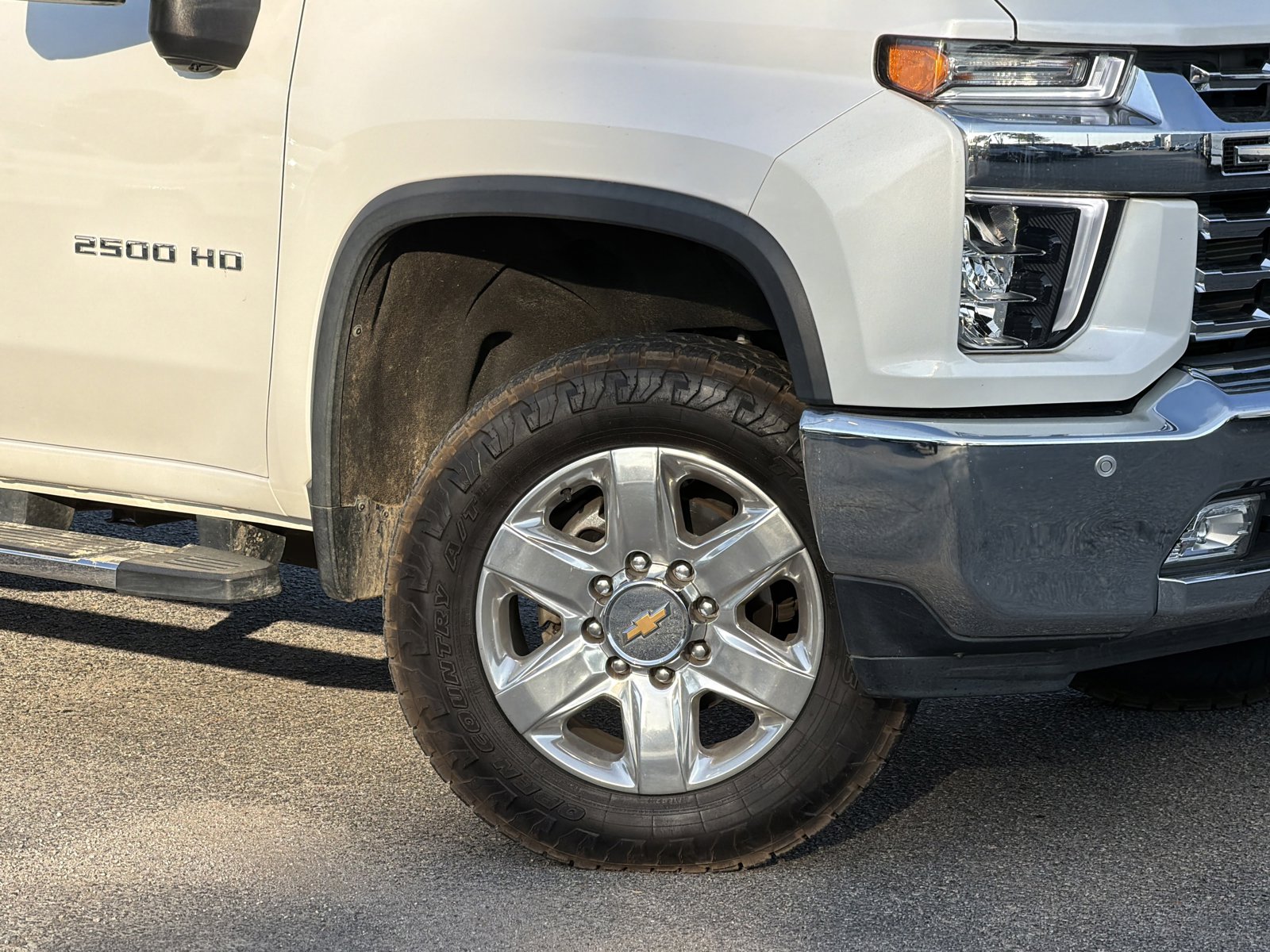Used 2022 Chevrolet Silverado 2500 LTZ w/ LTZ Premium Package image 3