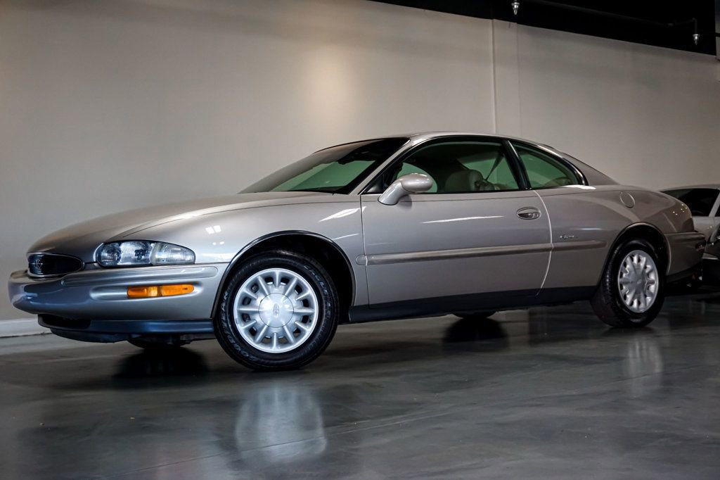 Used 1997 Buick Riviera Supercharged Coupe image 90