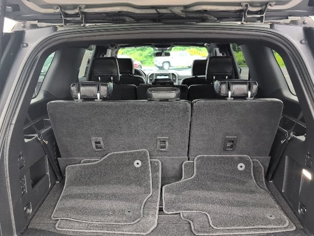 Used 2019 Ford Expedition XLT w/ Equipment Group 202A AWD/4WD image 31