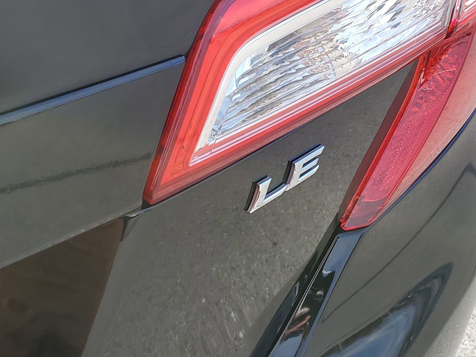 Used 2012 Toyota Camry LE image 8