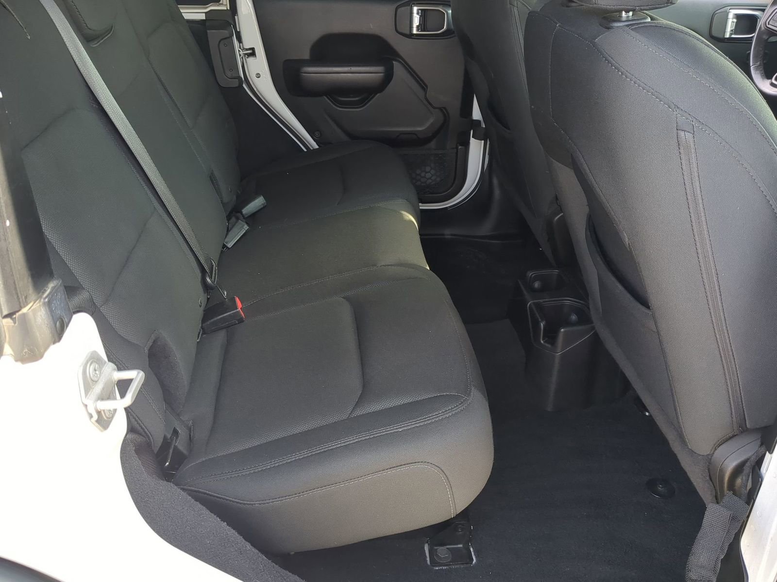 Used 2018 Jeep Wrangler Unlimited Sport S AWD/4WD image 24