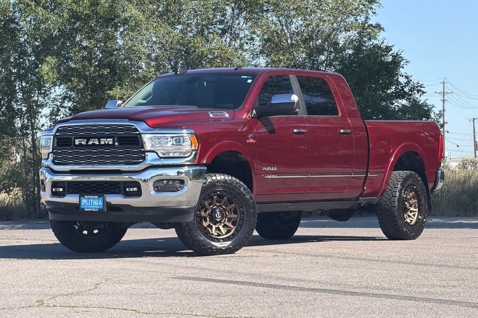 Used 2022 RAM 2500 Limited AWD/4WD image 1