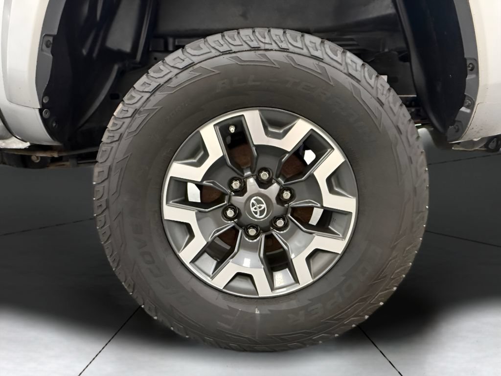 Used 2019 Toyota Tacoma TRD Sport w/ Technology Package AWD/4WD image 56