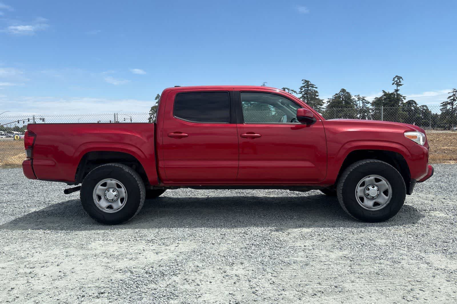 Used 2020 Toyota Tacoma SR w/ SR Convenience Package RWD image 9