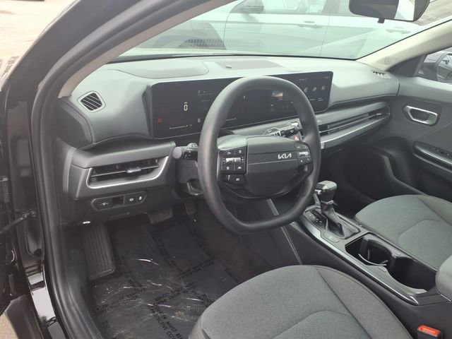 Used 2025 Kia K4 LXS image 12