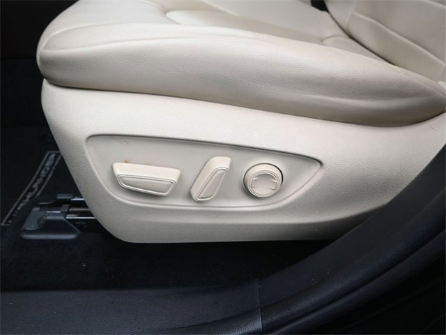 Used 2021 Toyota Highlander XLE image 9