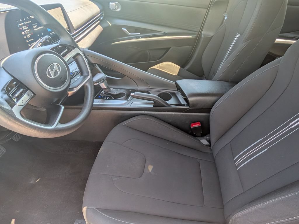 Certified 2024 Hyundai Elantra SEL FWD image 12