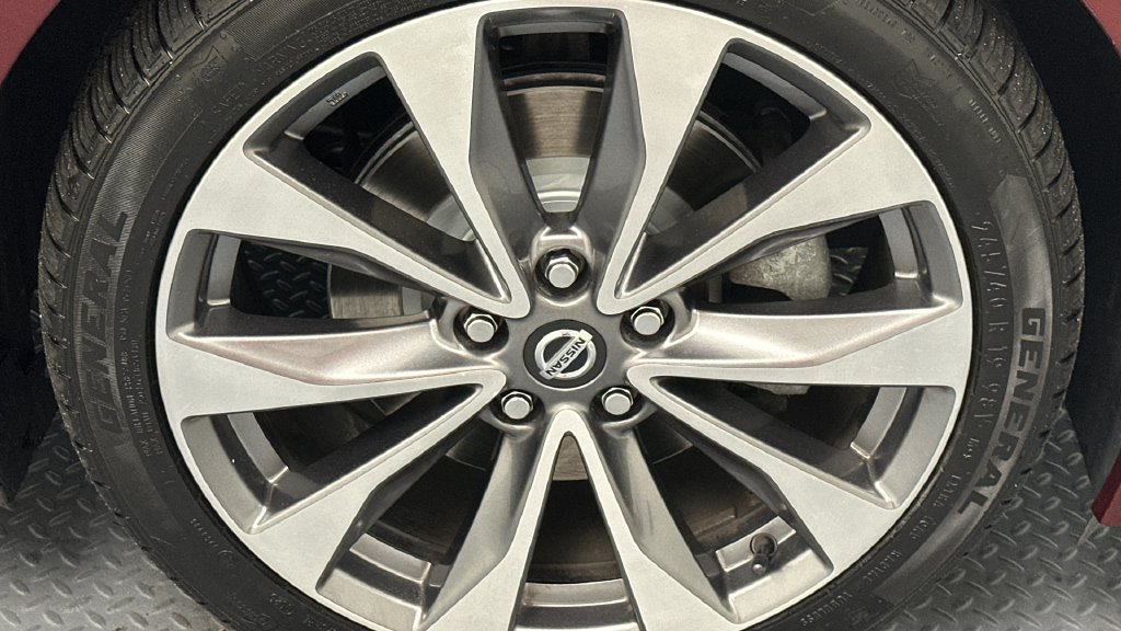 Certified 2021 Nissan Maxima Platinum w/ Sport Mat Group FWD image 21