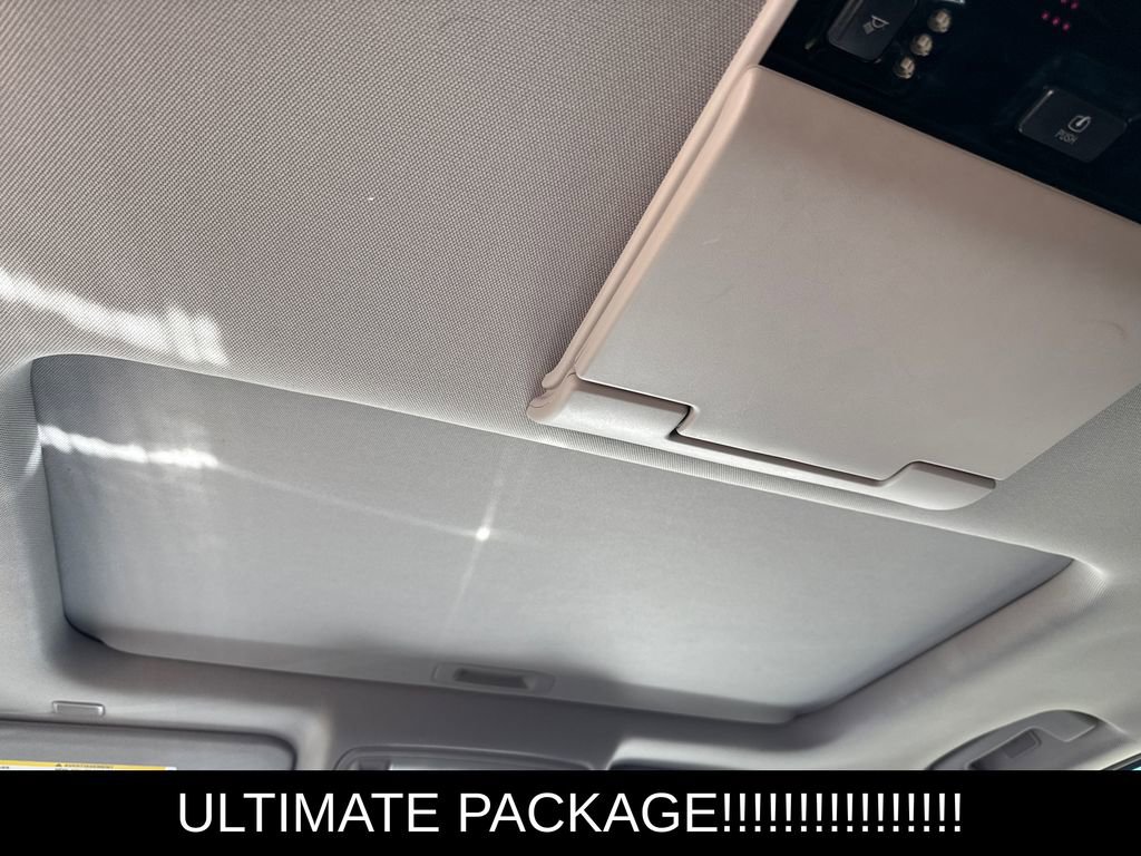 Used 2019 GMC Yukon Denali w/ Denali Ultimate Package image 16