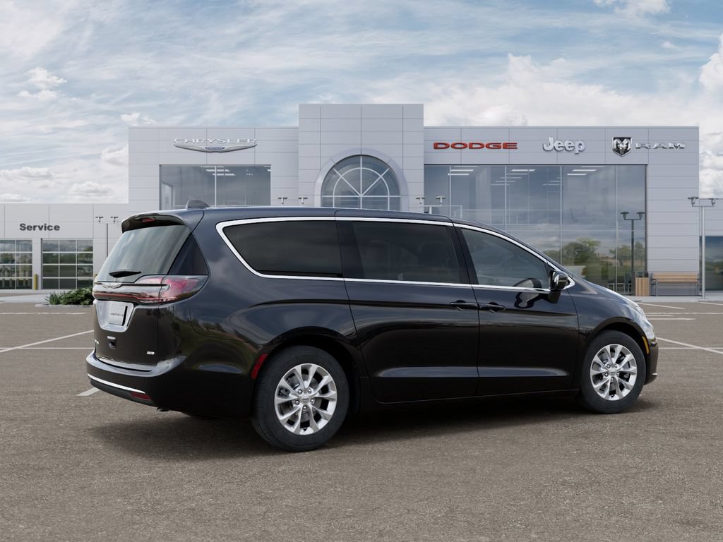 New 2026 Chrysler Pacifica Select AWD/4WD image 4