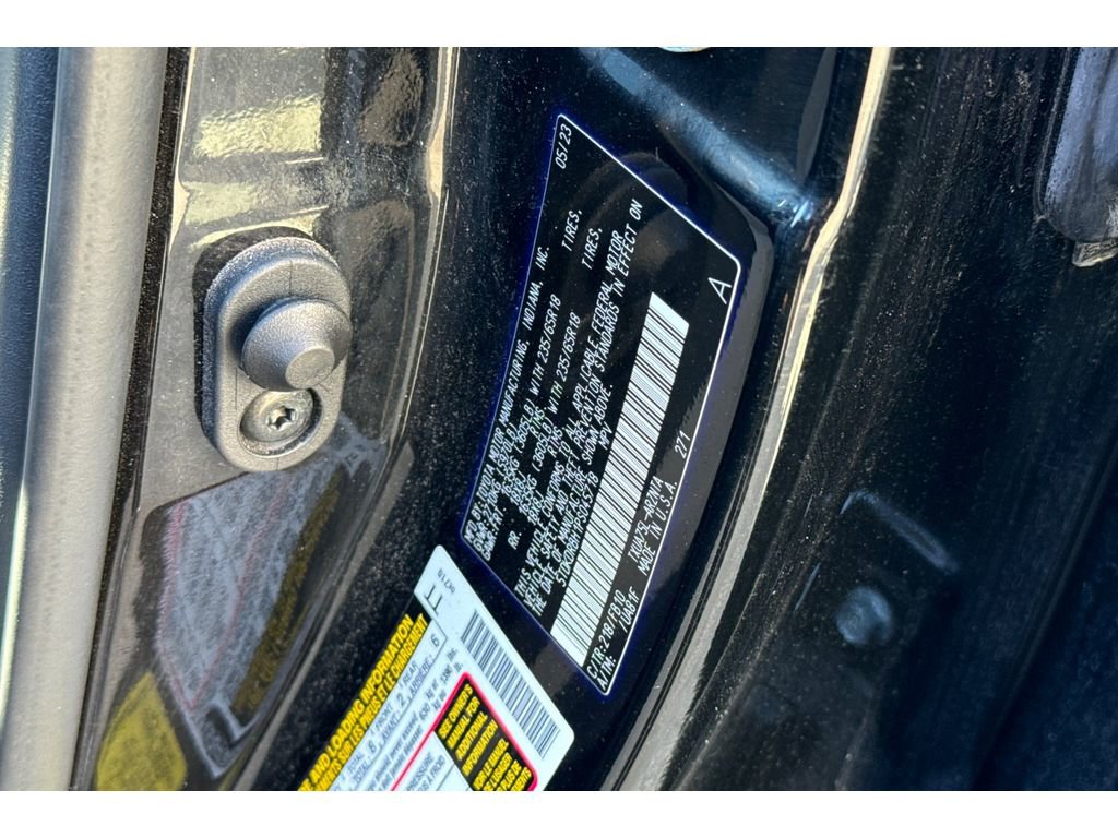 Certified 2023 Toyota Highlander LE image 34